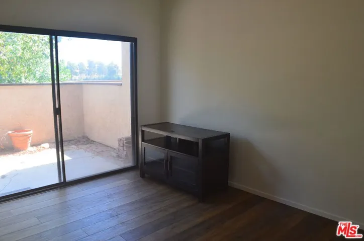 27605 Nugget Drive 6, Canyon Country, California 91387