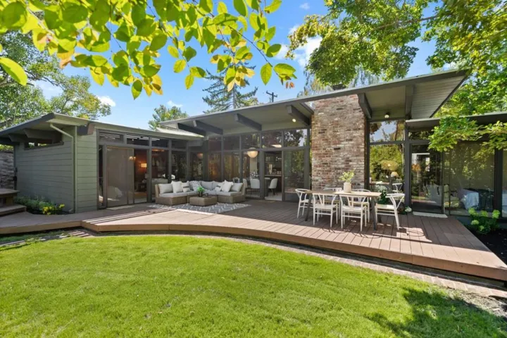731 Josina Avenue, Palo Alto, California 94306