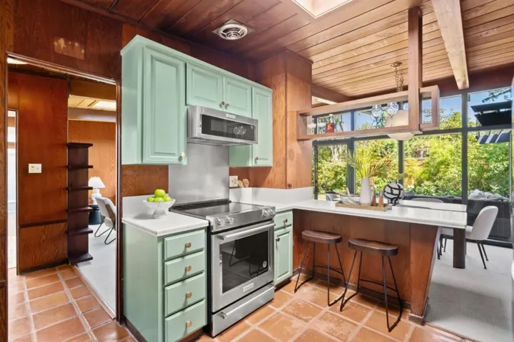 731 Josina Avenue, Palo Alto, California 94306