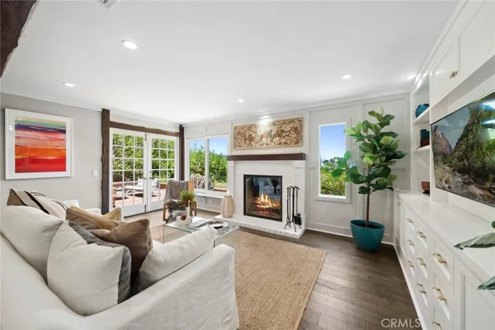 Casual Living Room