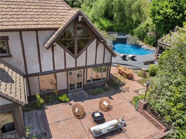 11242 Resevoir Road, North Tustin, California 92705