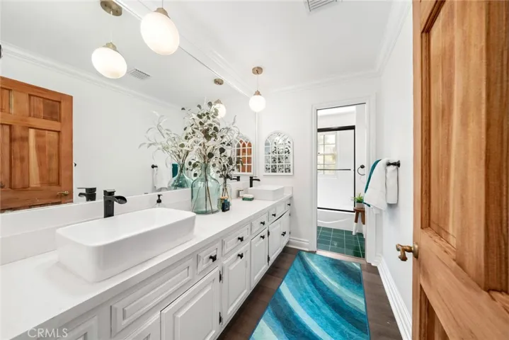 Fulll Bath - Second Level