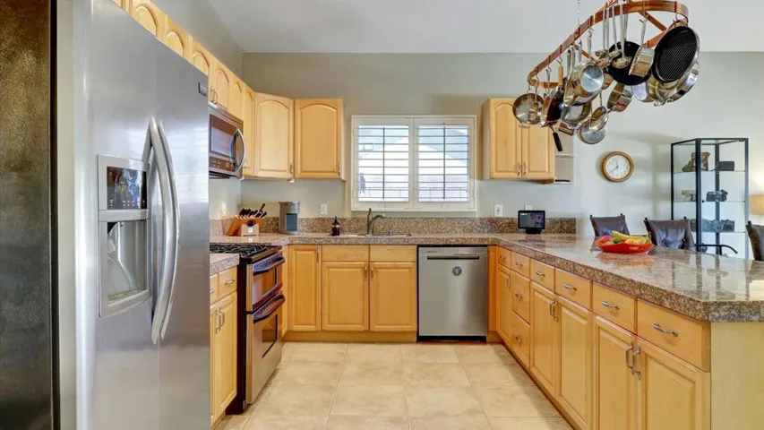 17-68900 Concepcion Road-17