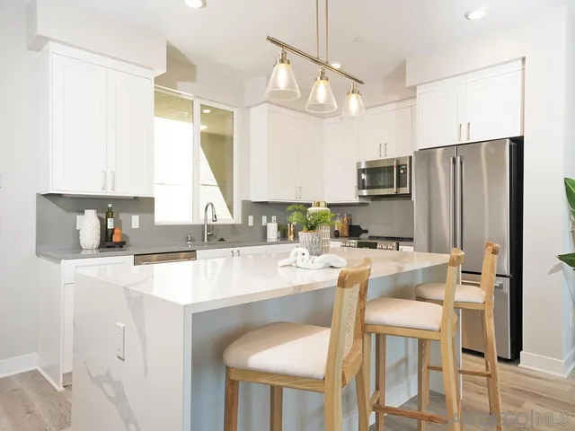 Cafeteria/Kitchen