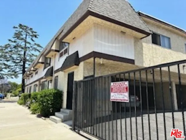 11356 Erwin Street, North Hollywood, California 91606