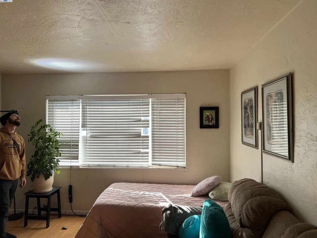 10926 Bancroft Ave, Oakland, California 94603 home-pic-15