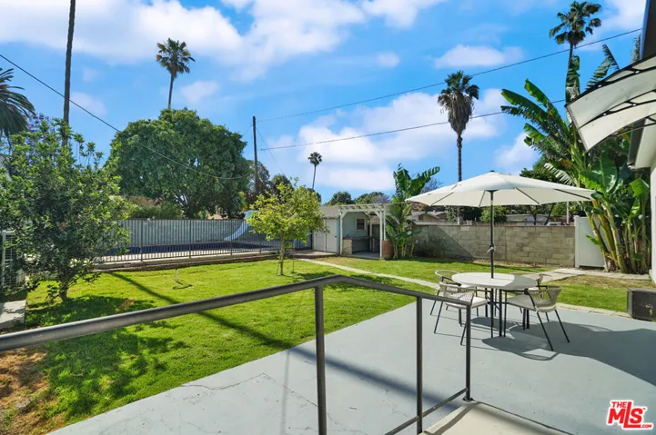 6728 Lindley Avenue, Reseda, California 91335