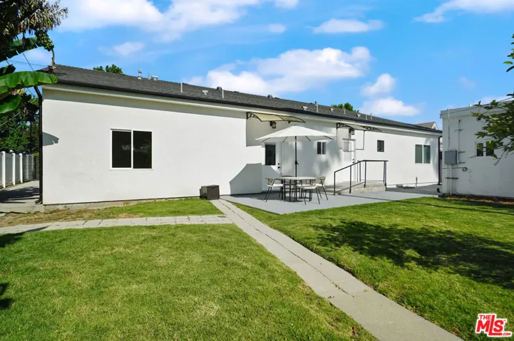 6728 Lindley Avenue, Reseda, California 91335