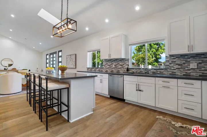 6728 Lindley Avenue, Reseda, California 91335