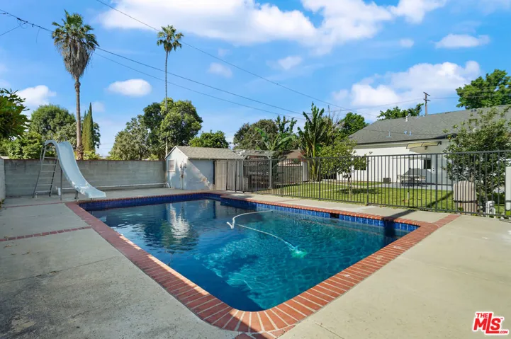 6728 Lindley Avenue, Reseda, California 91335