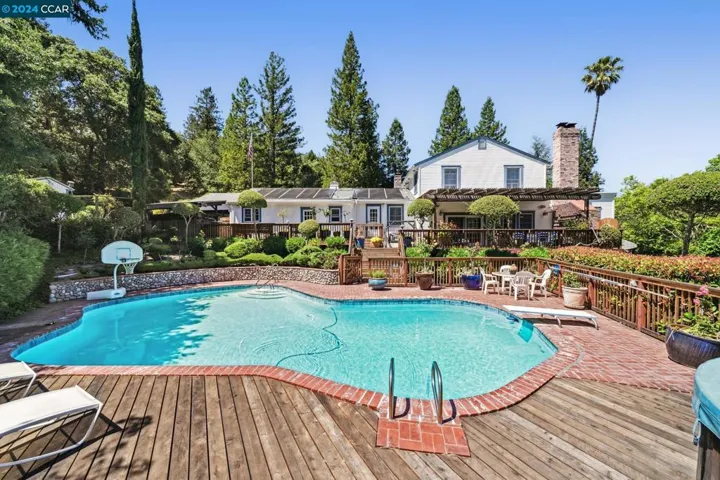1209 Upper Happy Valley Rd, Lafayette, California 94549