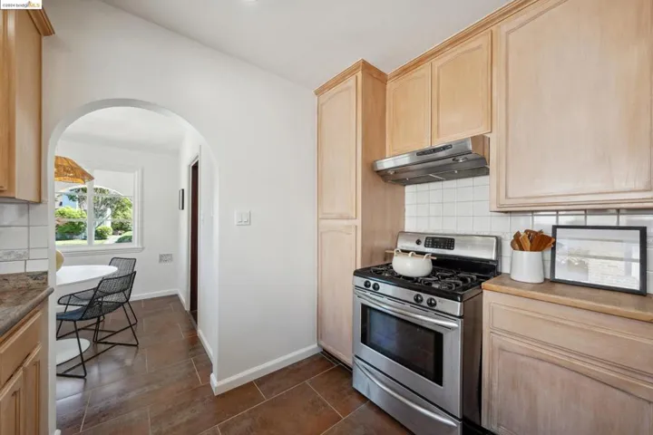 1040 Dutton Ave, San Leandro, California 94577