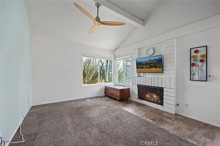 Living Room with fireplace
