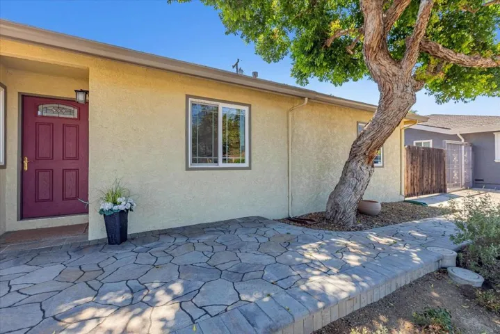 1110 Shadle Avenue, Campbell, California 95008