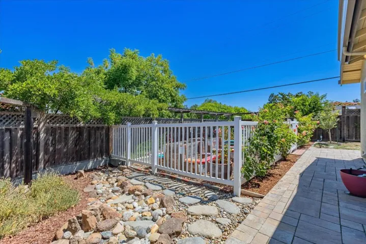 1110 Shadle Avenue, Campbell, California 95008