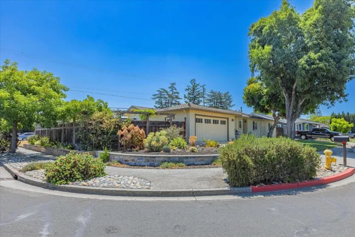 1110 Shadle Avenue, Campbell, California 95008