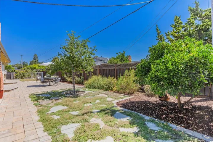 1110 Shadle Avenue, Campbell, California 95008