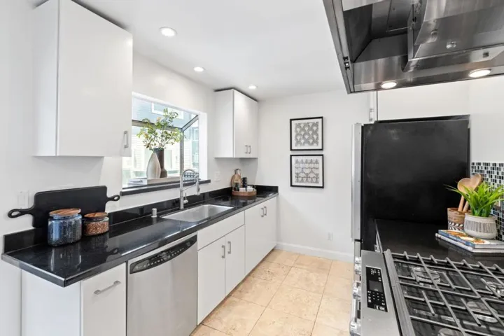 75 Union Avenue 12, Campbell, California 95008