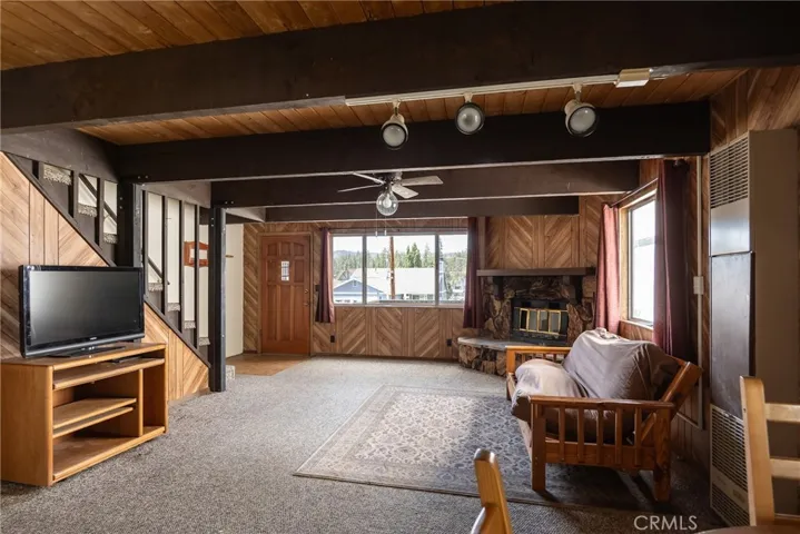 42587 Falcon Avenue, Big Bear Lake, California 92315