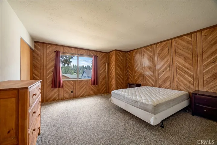 42587 Falcon Avenue, Big Bear Lake, California 92315