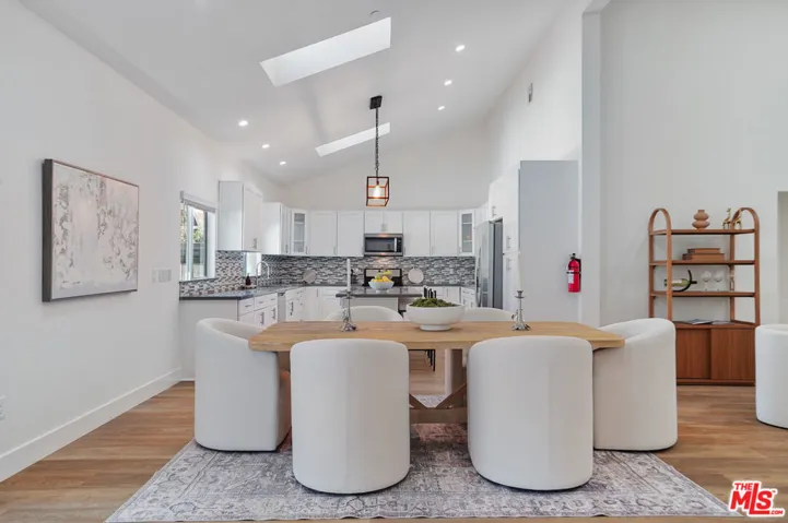 6728 Main house