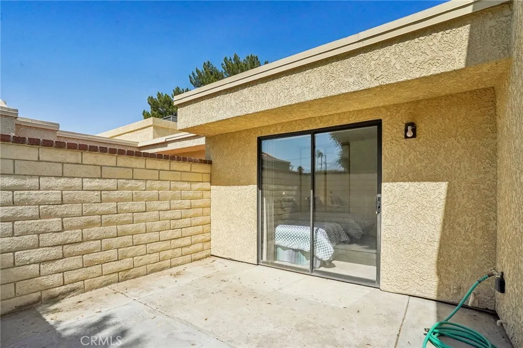 6726 Greenwood Circle, Palm Springs, California 92264 home-pic-20