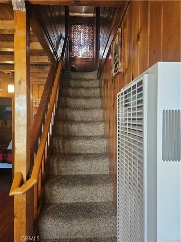 Upstairs to 2nd bedroom loft