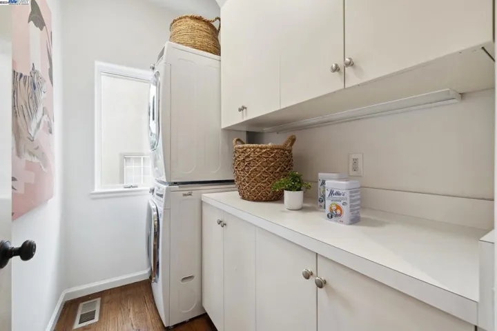 6001 Avoca Avenue, Oakland, California 94611