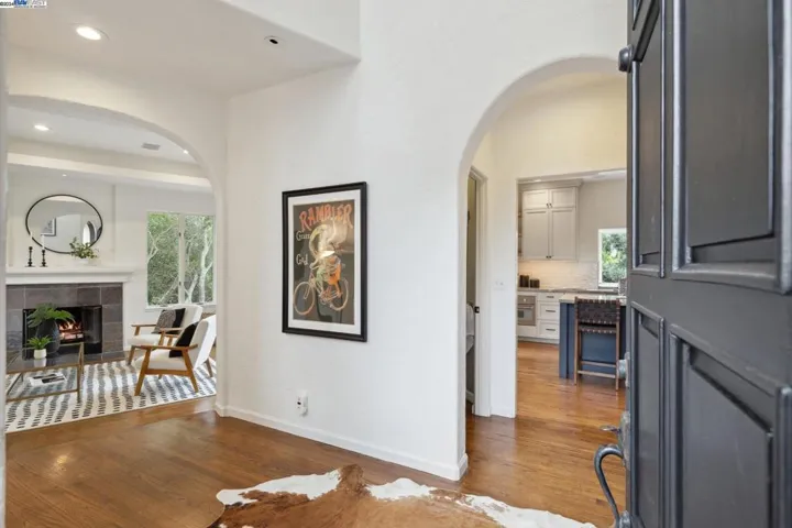 6001 Avoca Avenue, Oakland, California 94611