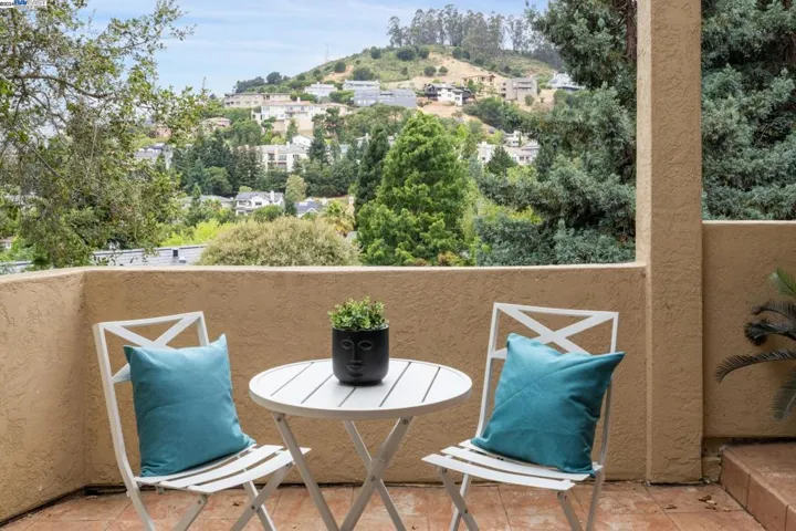 6001 Avoca Avenue, Oakland, California 94611
