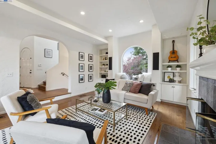 6001 Avoca Avenue, Oakland, California 94611