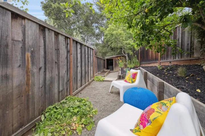 6001 Avoca Avenue, Oakland, California 94611