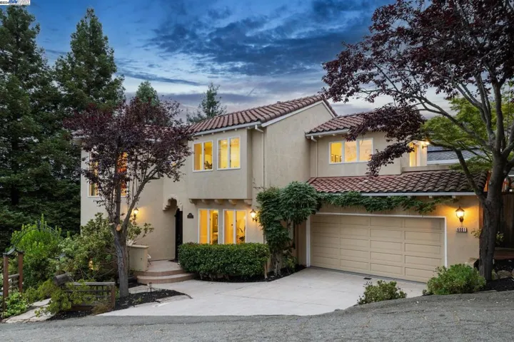 6001 Avoca Avenue, Oakland, California 94611