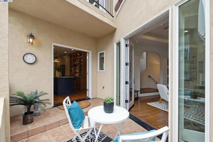 6001 Avoca Avenue, Oakland, California 94611
