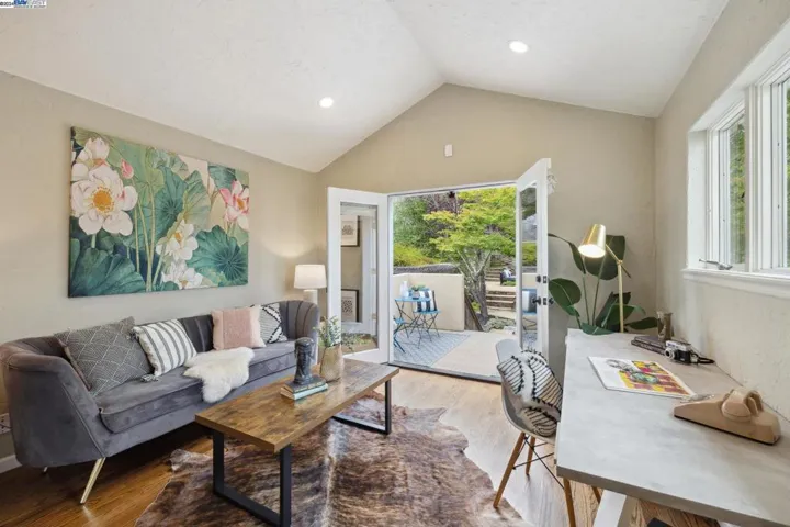 6001 Avoca Avenue, Oakland, California 94611
