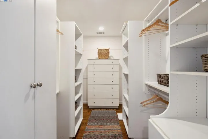 6001 Avoca Avenue, Oakland, California 94611