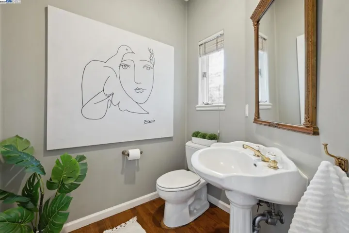6001 Avoca Avenue, Oakland, California 94611