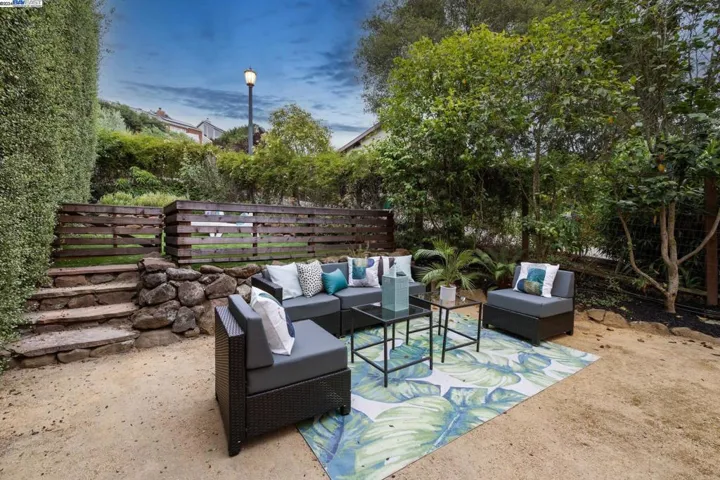 6001 Avoca Avenue, Oakland, California 94611
