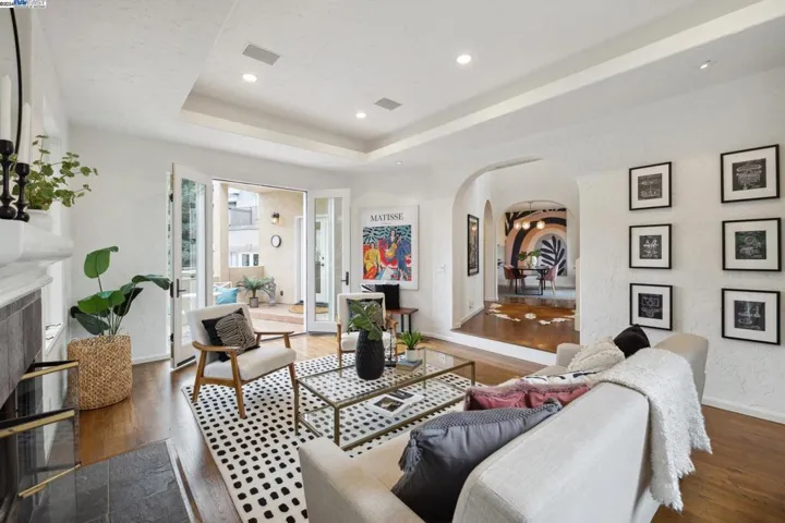 6001 Avoca Avenue, Oakland, California 94611