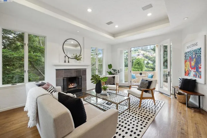 6001 Avoca Avenue, Oakland, California 94611