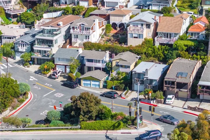 223 & 217 Nyes Place, Laguna Beach, California 92651