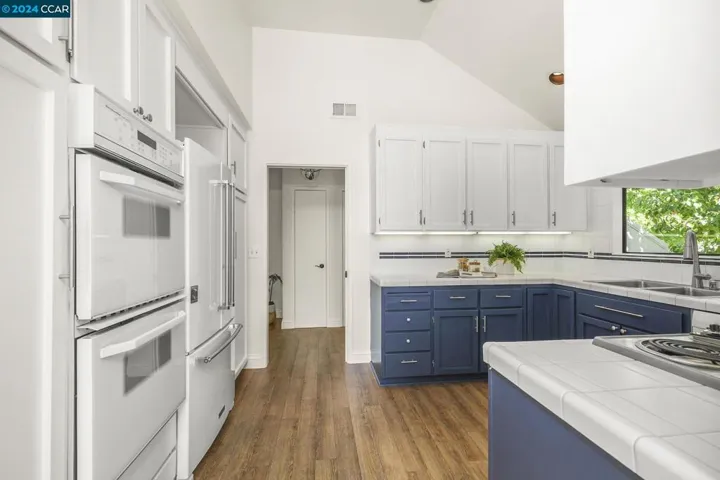 1261 Avenida Sevilla 1b, Walnut Creek, California 94595