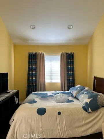 9620 Sepulveda 21, North Hills, California 91343