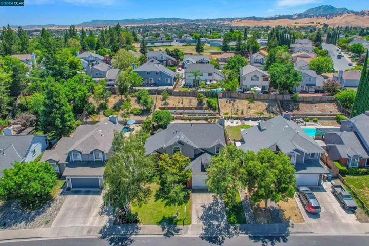 512 Bluerock Dr, Antioch, California 94509