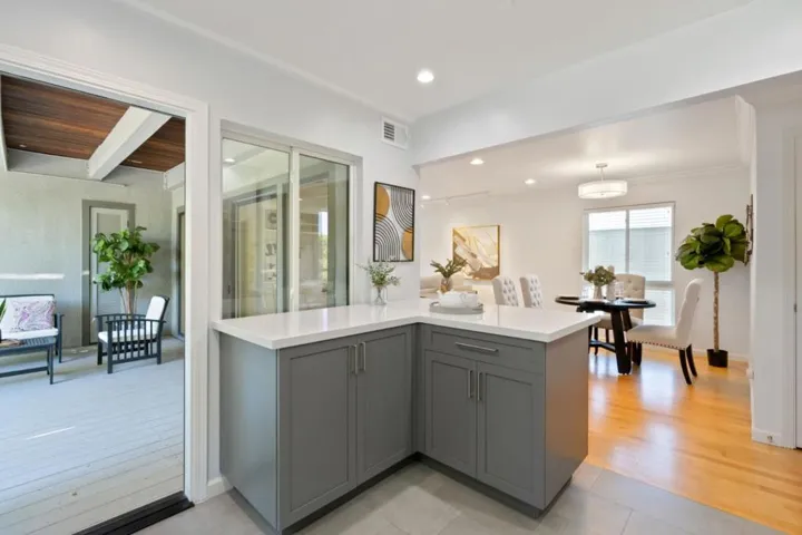 388 Everett Avenue, Palo Alto, California 94301