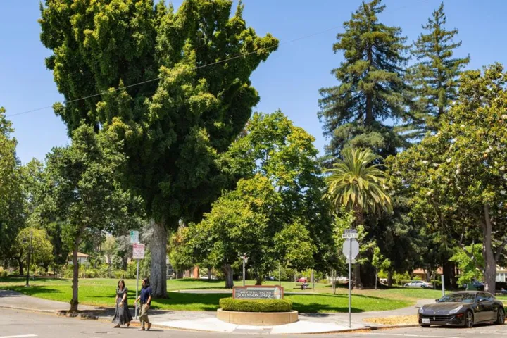 388 Everett Avenue, Palo Alto, California 94301