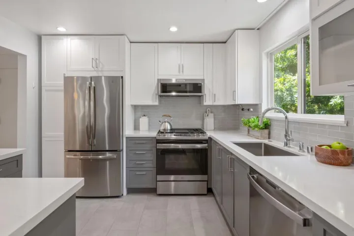 388 Everett Avenue, Palo Alto, California 94301
