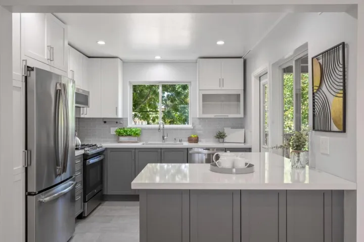 388 Everett Avenue, Palo Alto, California 94301