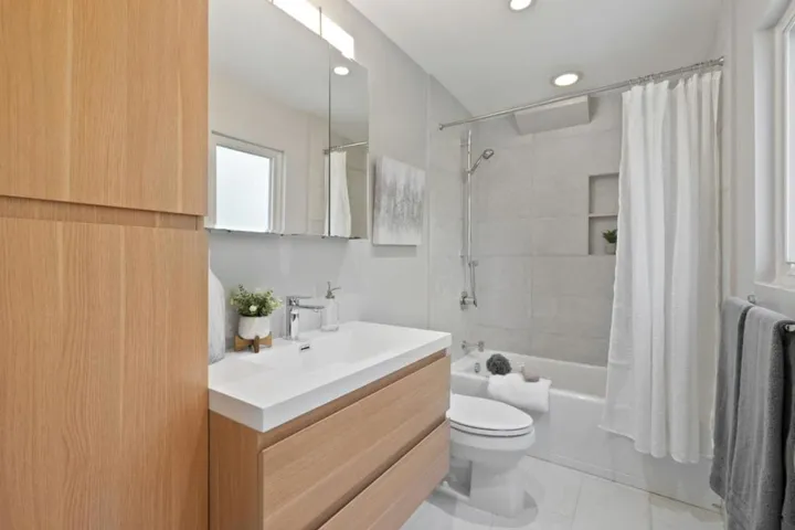 388 Everett Avenue, Palo Alto, California 94301
