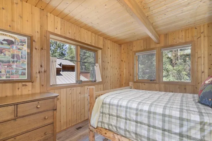 175 Columbine Drive, Bishop, California 93514